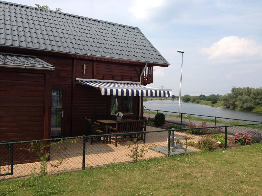 Villa Viva La Vie Maaseik Exterior foto